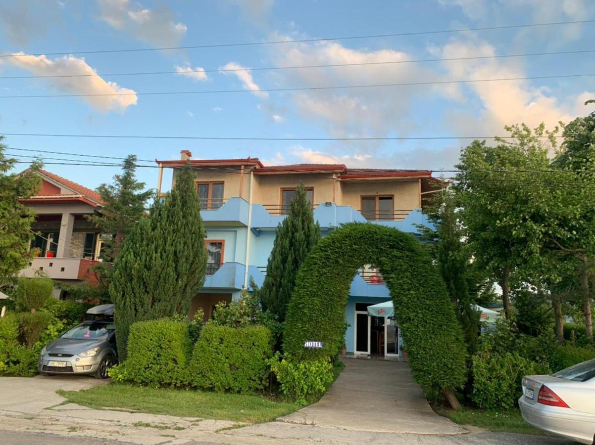 Vila Deni Tushemisht Exterior photo