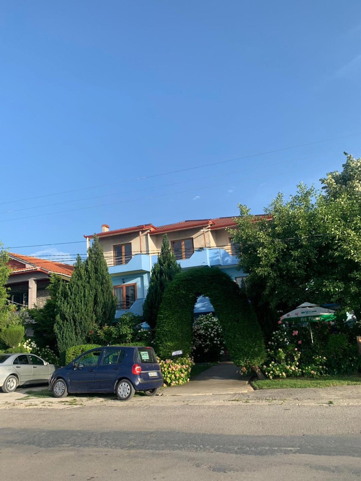 Vila Deni Tushemisht Exterior photo