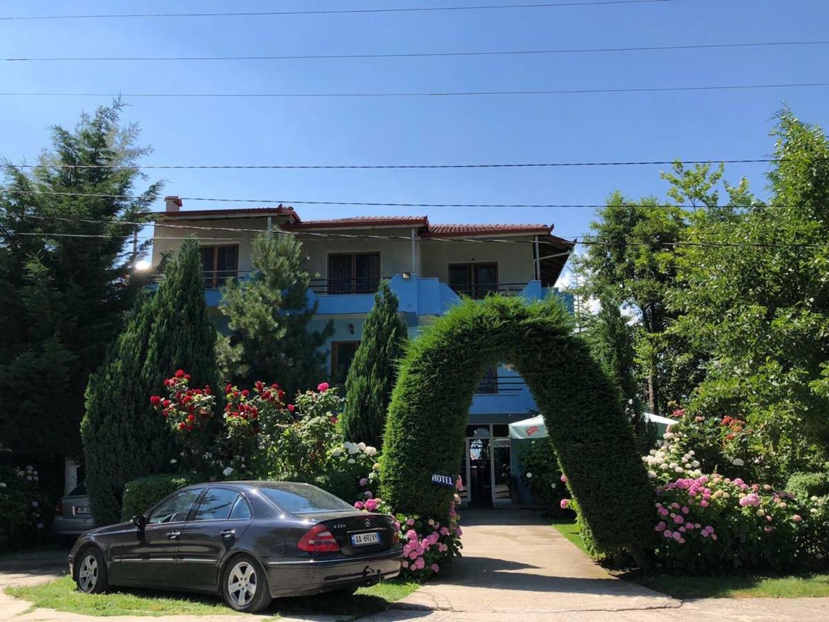 Vila Deni Tushemisht Exterior photo
